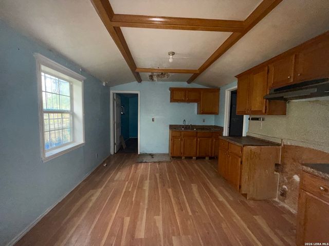 1109 Allende, San Antonio, TX 78237