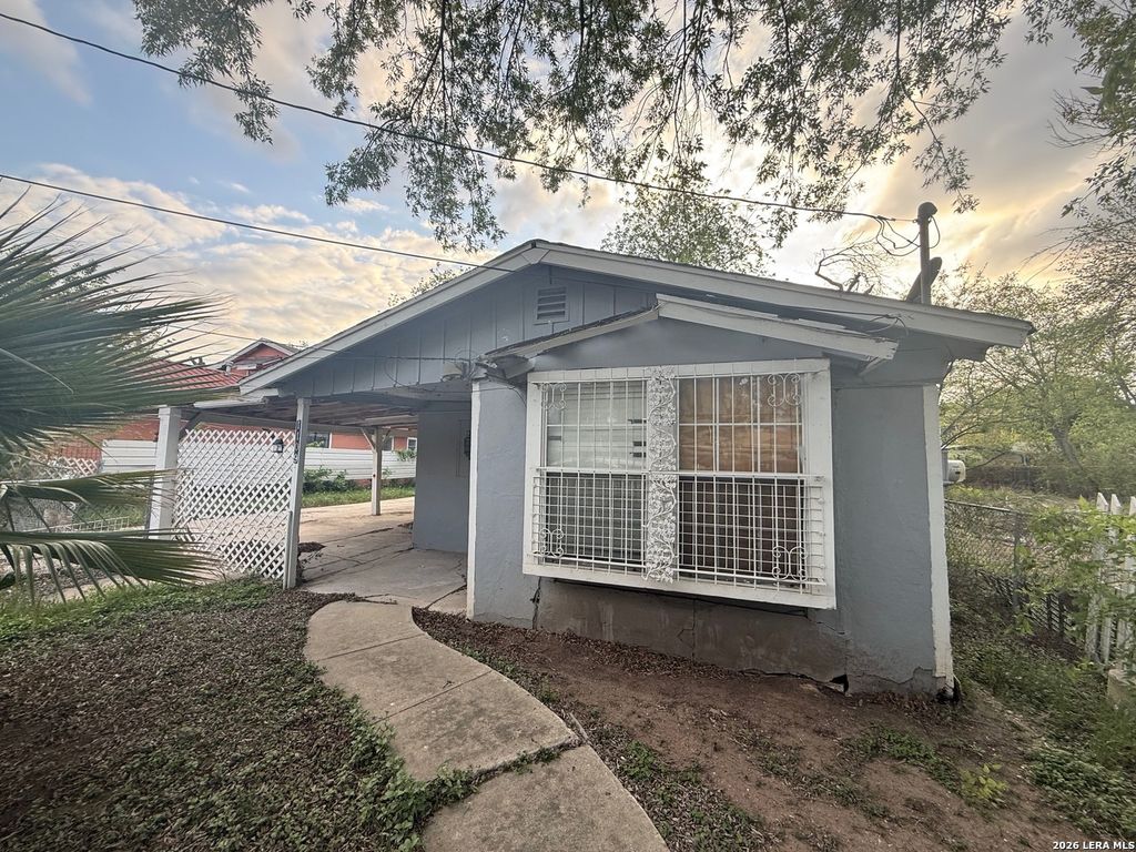 1109 Allende, San Antonio, TX 78237