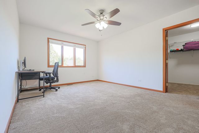 1801 Monterey Court, Hoffman Estates, IL 60169