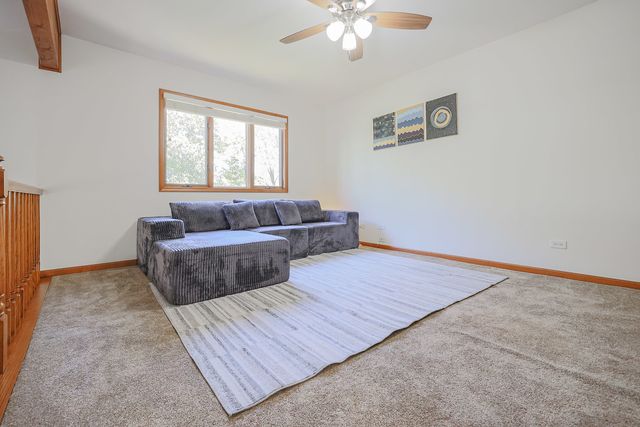 1801 Monterey Court, Hoffman Estates, IL 60169