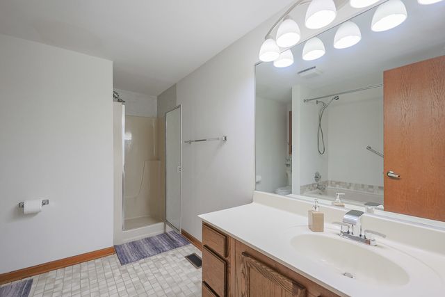 1801 Monterey Court, Hoffman Estates, IL 60169