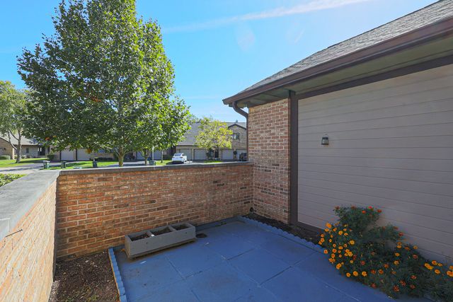 1801 Monterey Court, Hoffman Estates, IL 60169