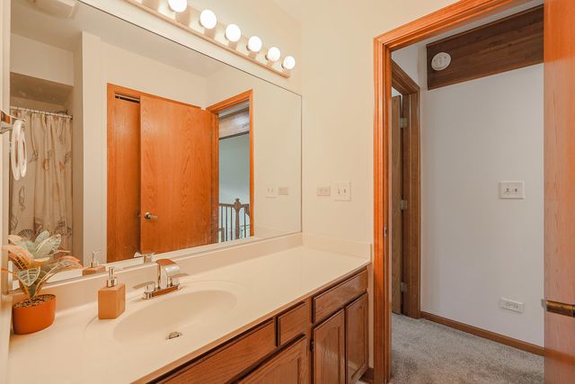1801 Monterey Court, Hoffman Estates, IL 60169