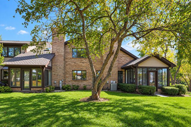 1801 Monterey Court, Hoffman Estates, IL 60169