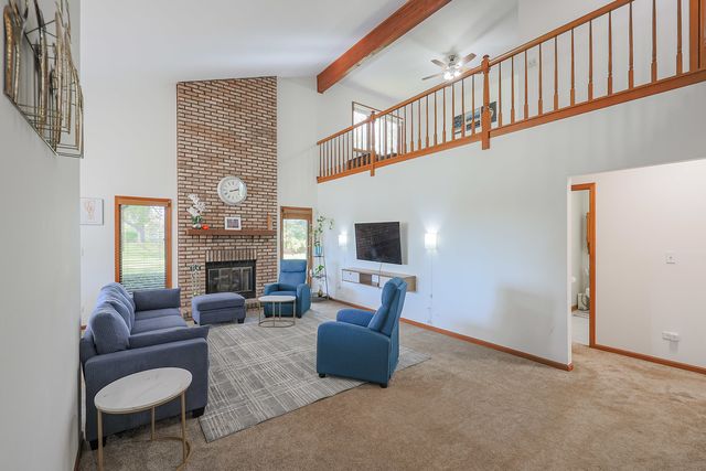 1801 Monterey Court, Hoffman Estates, IL 60169