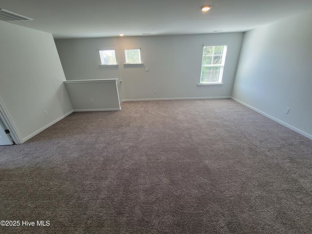 302 Red Cedar Drive, Sneads Ferry, NC 28460