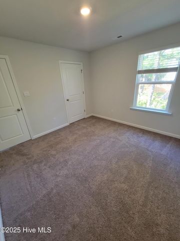 302 Red Cedar Drive, Sneads Ferry, NC 28460