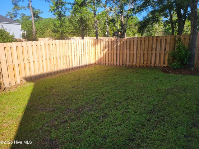 302 Red Cedar Drive, Sneads Ferry, NC 28460