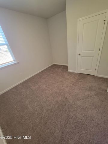 302 Red Cedar Drive, Sneads Ferry, NC 28460