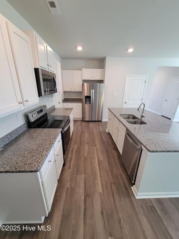 302 Red Cedar Drive, Sneads Ferry, NC 28460