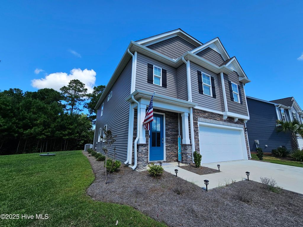 302 Red Cedar Drive, Sneads Ferry, NC 28460