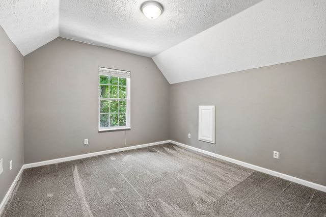 546 Lauren Park Dr, Burns, TN 37029