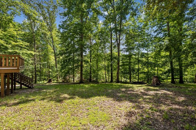 546 Lauren Park Dr, Burns, TN 37029