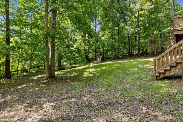 546 Lauren Park Dr, Burns, TN 37029
