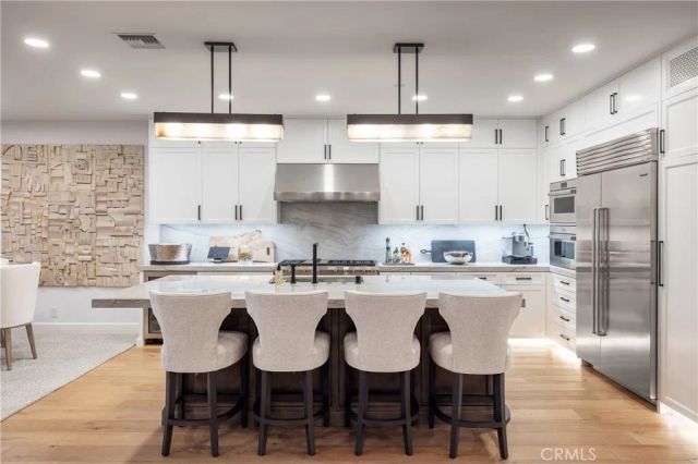 704 Via Lido Nord, Newport Beach, CA 92663