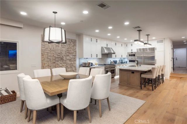 704 Via Lido Nord, Newport Beach, CA 92663