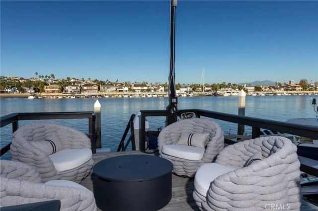 704 Via Lido Nord, Newport Beach, CA 92663