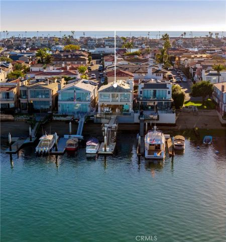 704 Via Lido Nord, Newport Beach, CA 92663