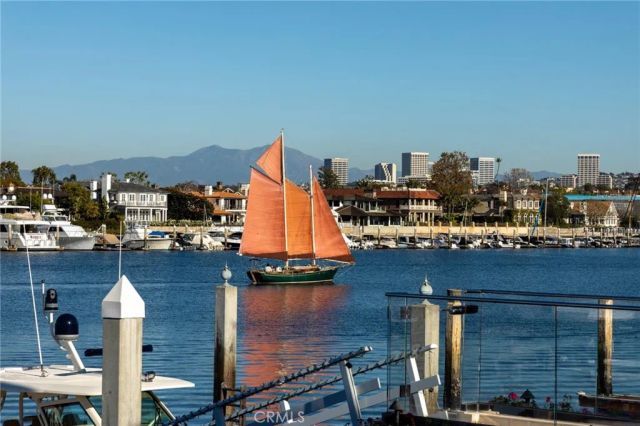 704 Via Lido Nord, Newport Beach, CA 92663