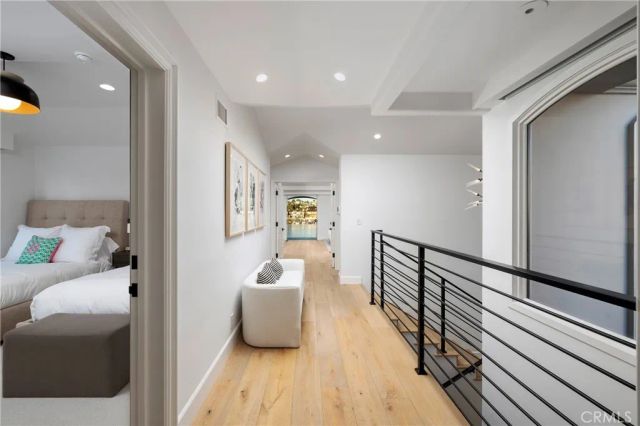 704 Via Lido Nord, Newport Beach, CA 92663