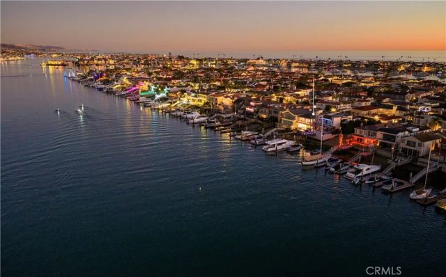 704 Via Lido Nord, Newport Beach, CA 92663