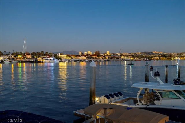 704 Via Lido Nord, Newport Beach, CA 92663