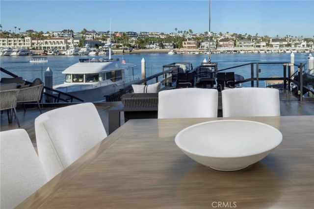 704 Via Lido Nord, Newport Beach, CA 92663