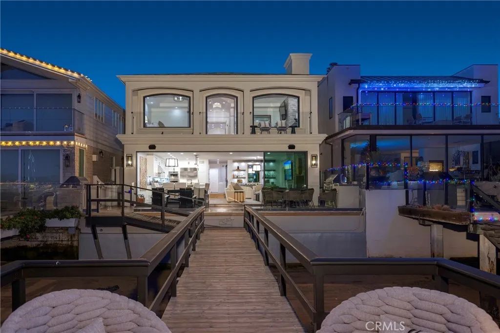 704 Via Lido Nord, Newport Beach, CA 92663