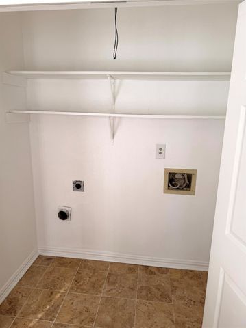 1000 Lamesa Court, Irving, TX 75063