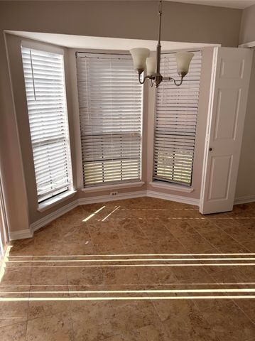 1000 Lamesa Court, Irving, TX 75063