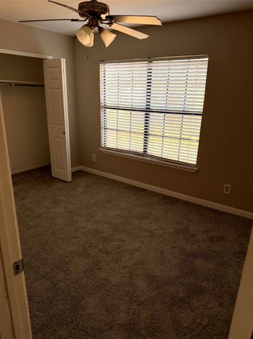 1000 Lamesa Court, Irving, TX 75063