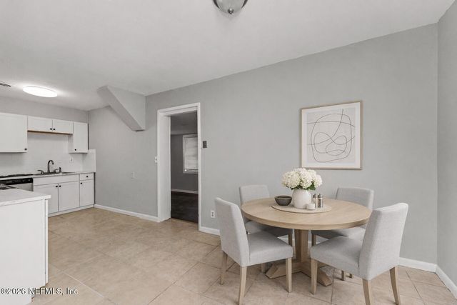 6171 CEDAR HILLS Boulevard, Jacksonville, FL 32210