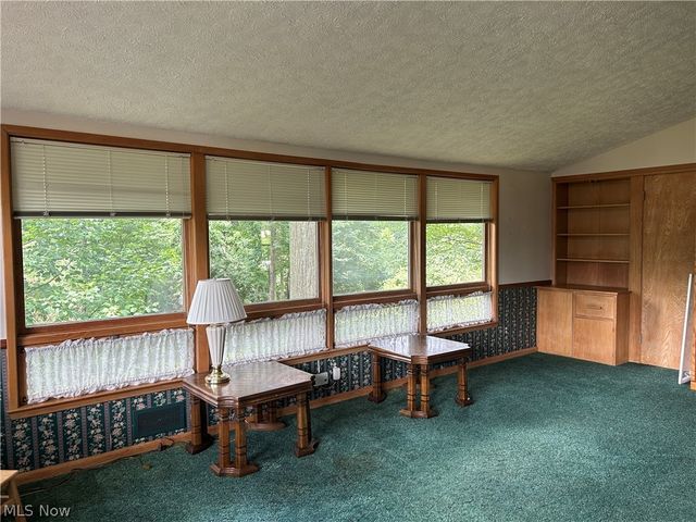 2305 Helena Avenue NW, Massillon, OH 44646