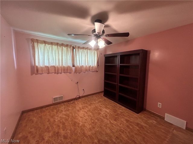 2305 Helena Avenue NW, Massillon, OH 44646