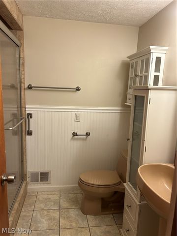 2305 Helena Avenue NW, Massillon, OH 44646