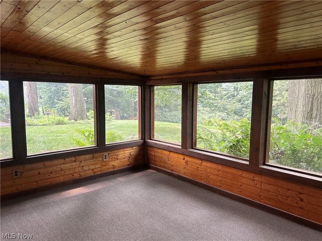 2305 Helena Avenue NW, Massillon, OH 44646