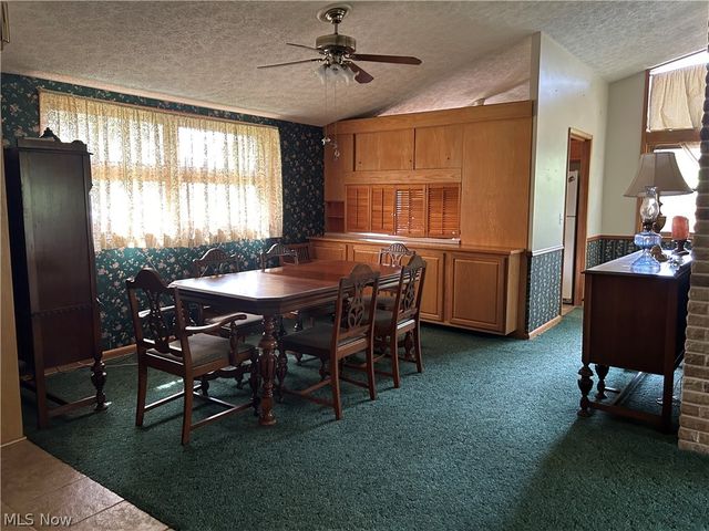 2305 Helena Avenue NW, Massillon, OH 44646