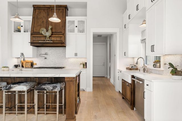 18025 Ranchland Hills VIS, Jonestown, TX 78645