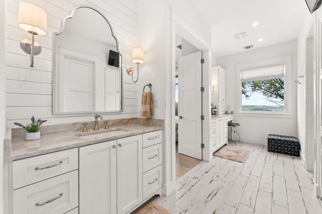 18025 Ranchland Hills VIS, Jonestown, TX 78645