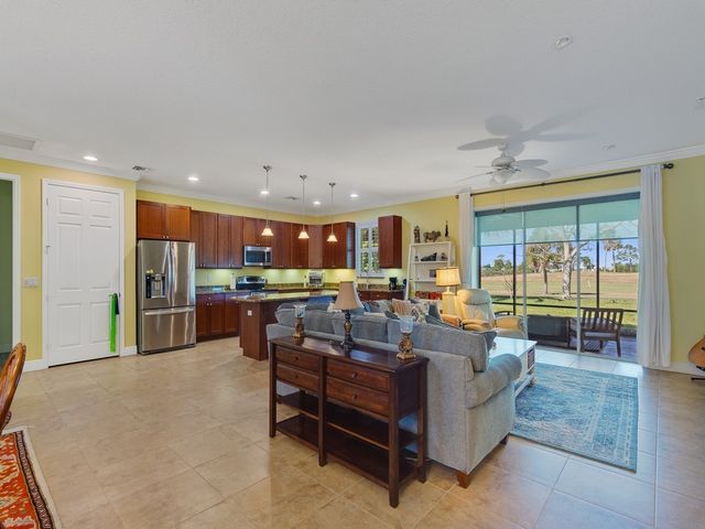 618 Gossamer Wing Way, Sebastian, FL 32958