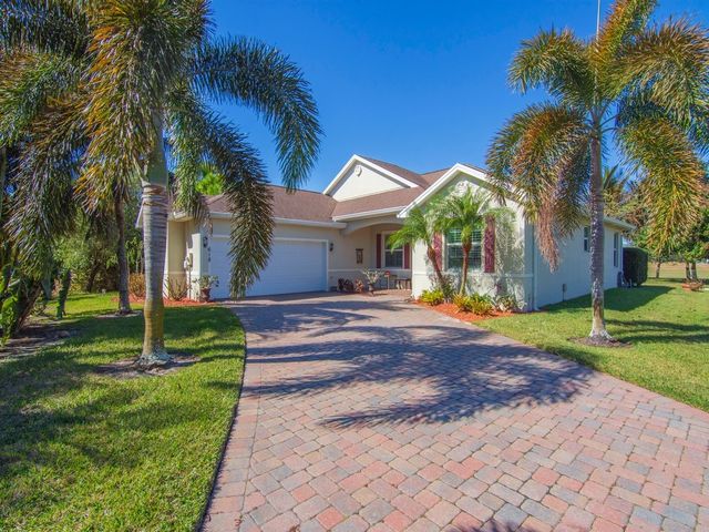 618 Gossamer Wing Way, Sebastian, FL 32958