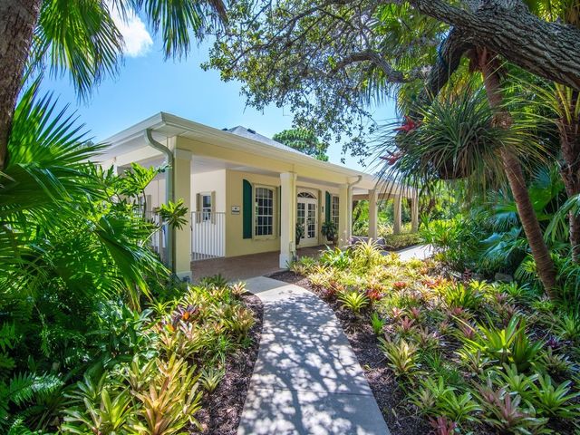 618 Gossamer Wing Way, Sebastian, FL 32958