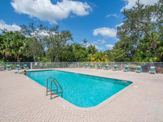 618 Gossamer Wing Way, Sebastian, FL 32958