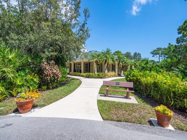 618 Gossamer Wing Way, Sebastian, FL 32958