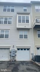 580 ORCHARD RIDGE DR #200, Gaithersburg, MD 20878