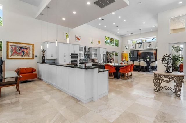 17069 Royal Cove Way, Boca Raton, FL 33496