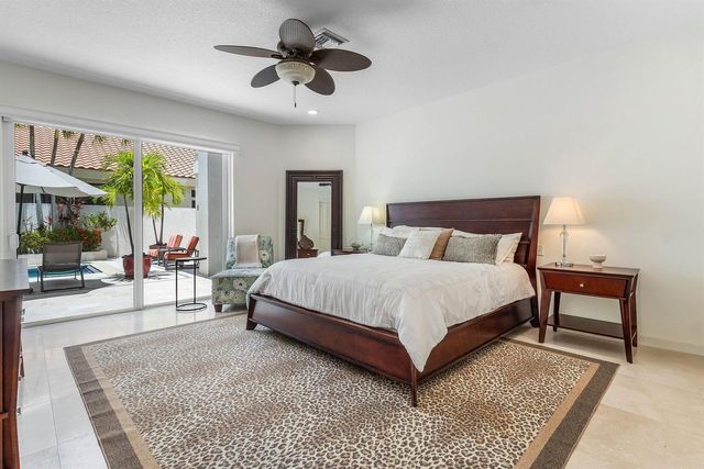17069 Royal Cove Way, Boca Raton, FL 33496