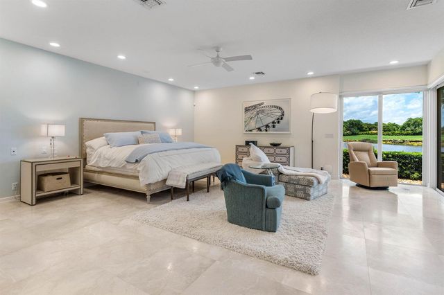 17069 Royal Cove Way, Boca Raton, FL 33496