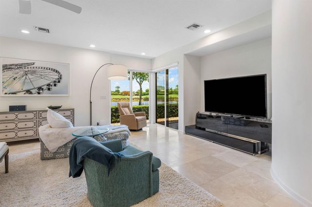17069 Royal Cove Way, Boca Raton, FL 33496