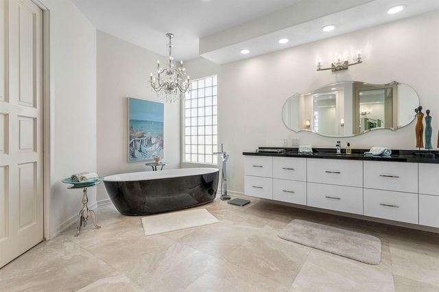 17069 Royal Cove Way, Boca Raton, FL 33496